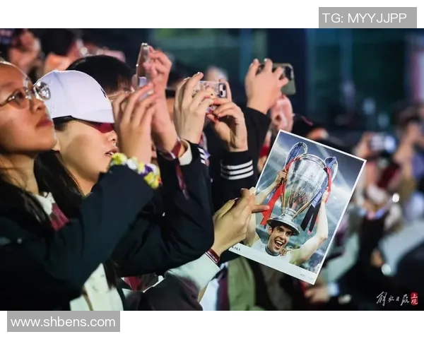 卡卡足球明星上海之行精彩回顾与球迷互动盛况揭秘